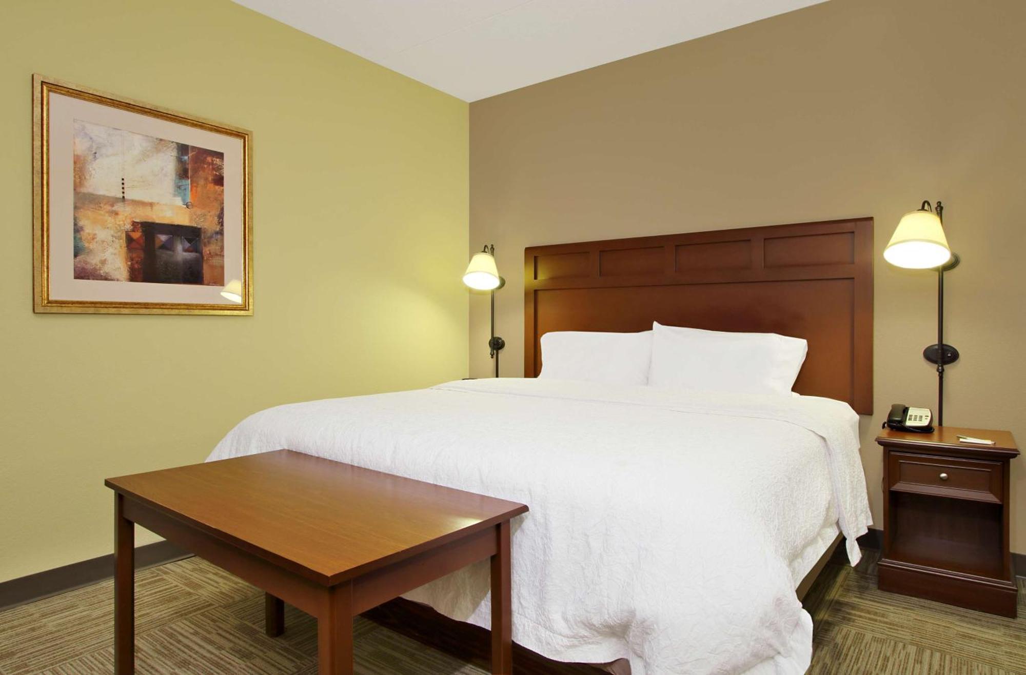 Hampton Inn & Suites Медісонвіл Екстер'єр фото