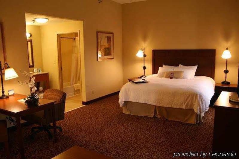 Hampton Inn & Suites Медісонвіл Екстер'єр фото